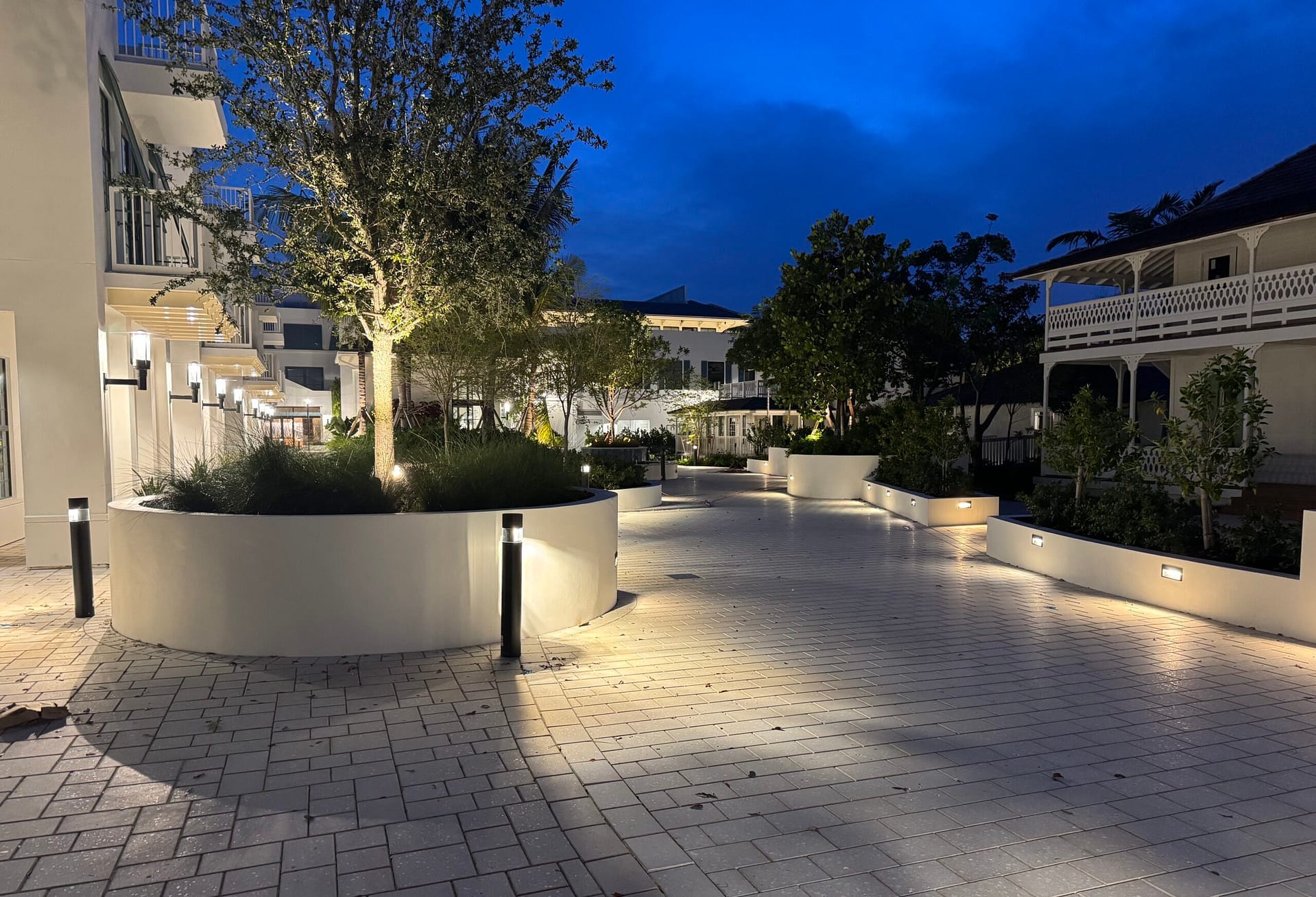 artistic shellock roadlock tan & ivory 2